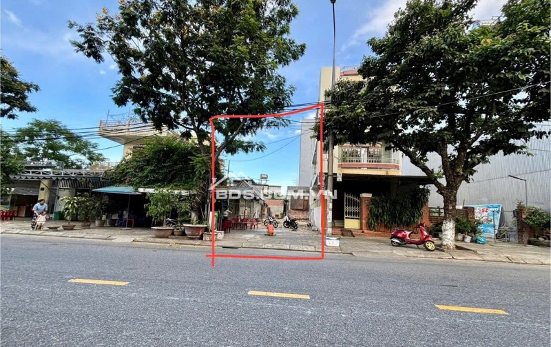 Bán đất đường Phan Văn Định - Liên Chiểu - Đà Nẵng
 Gần biển xây KS - căn hộ quá đẹp
DTĐ: 138m2 (ngang 6m)